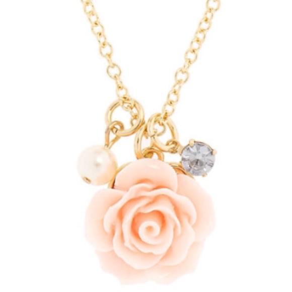 I am selling a pink and gold necklace - Picture 1 of 1
